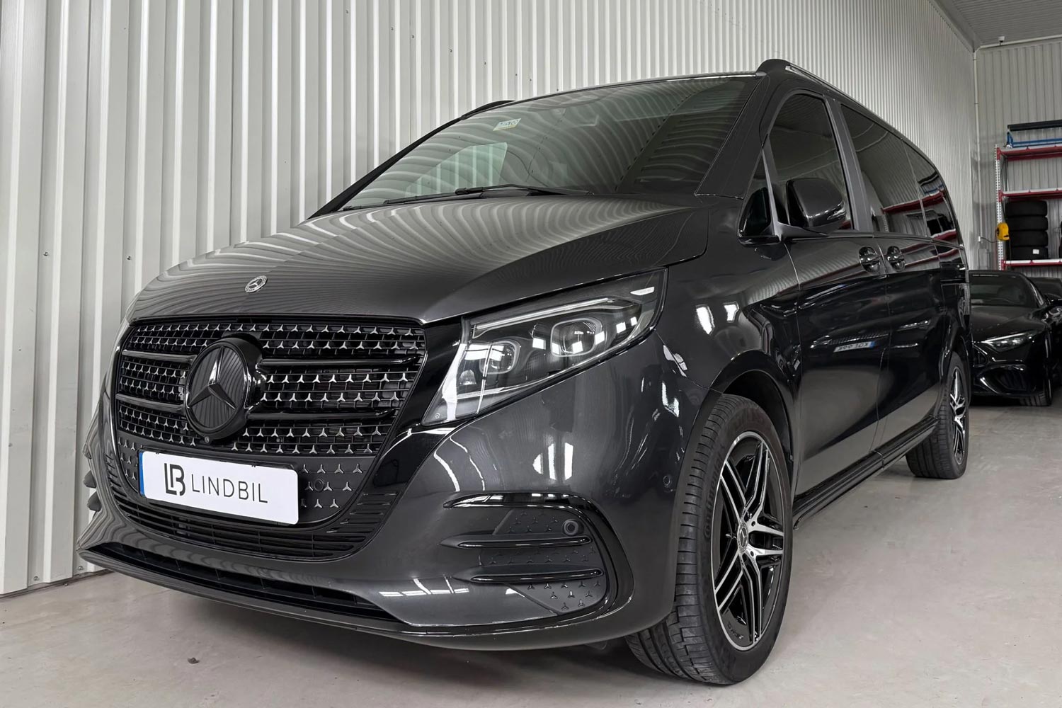 Mercedes-Benz V 300d 4MATIC AMG, Lång, Avantgarde, Drag