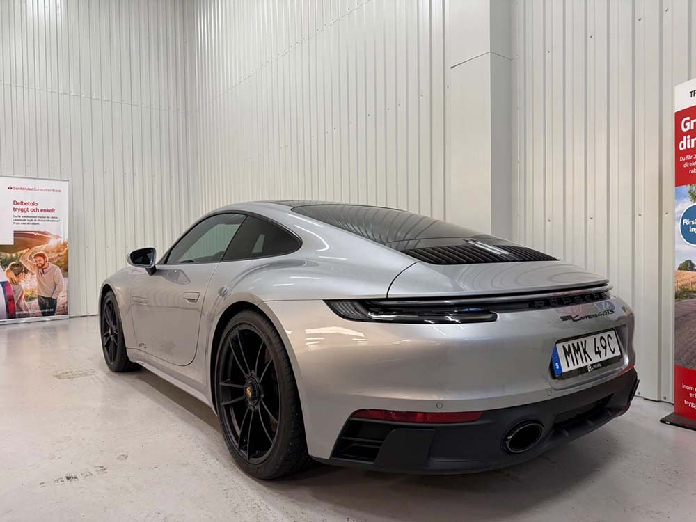 Porsche 911 Carrera 4 GTS Bakaxelstyrn Glastak Sportdesign