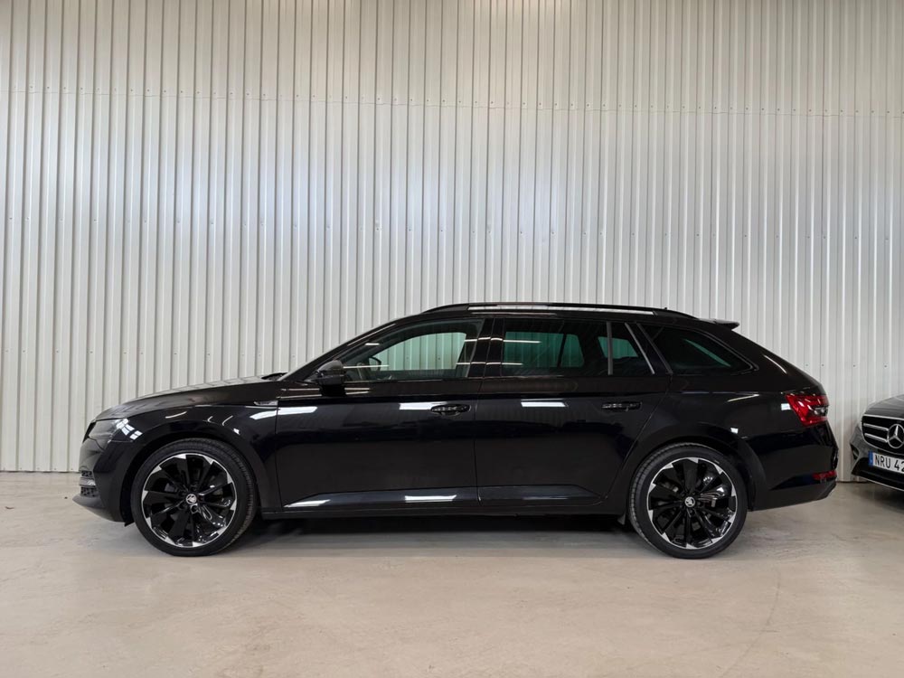 Skoda Superb iV Kombi 1.4 Plug-in Hybrid Business Sportline