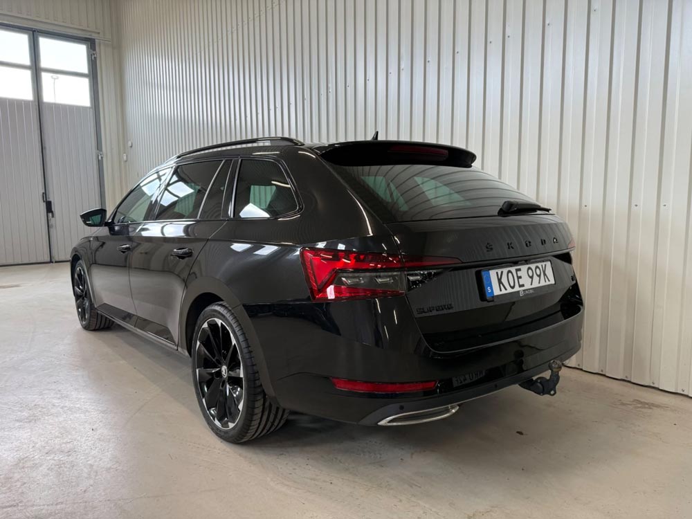 Skoda Superb iV Kombi 1.4 Plug-in Hybrid Business Sportline