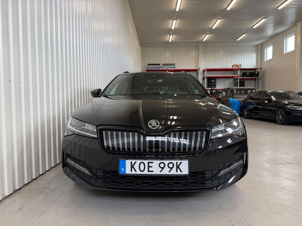 Skoda Superb iV Kombi 1.4 Plug-in Hybrid Business Sportline