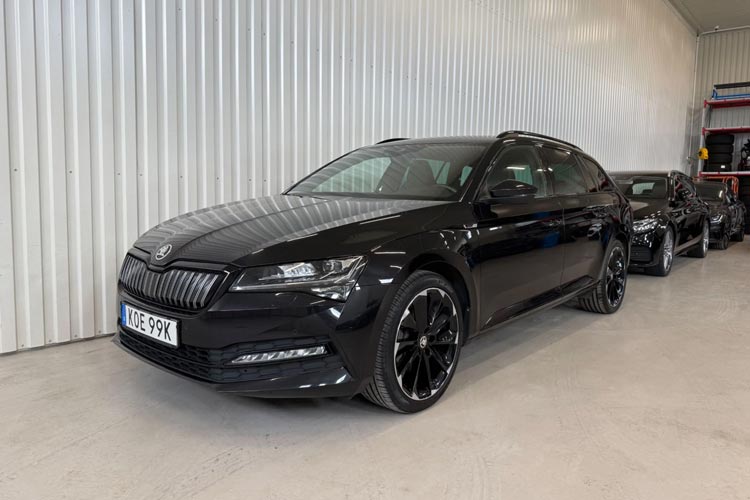 Skoda Superb iV Kombi 1.4 Plug-in Hybrid Business Sportline