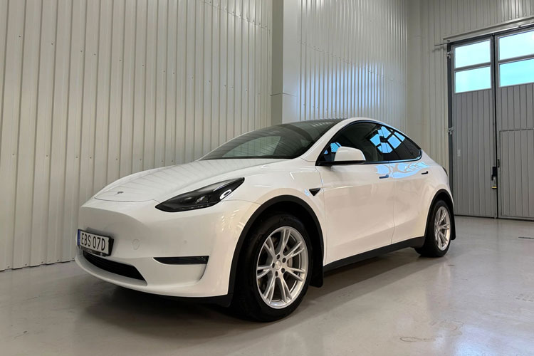 Tesla Model Y Long Range AWD Autopilot Pano Drag V-Hjul